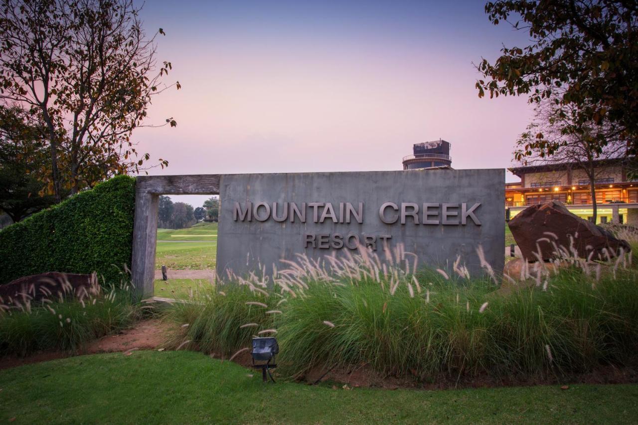 Mountain Creek Golf Resort & Residences Si Khio Extérieur photo